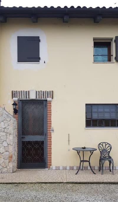 Appartamento Al Camino Torri di Quartesolo Luaran gambar